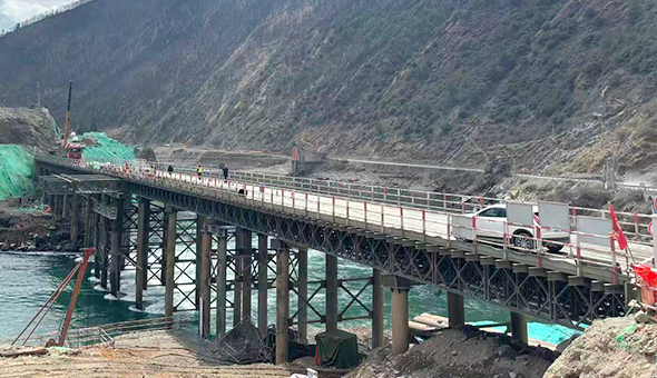 Proyek Jembatan Bailey — Cina
