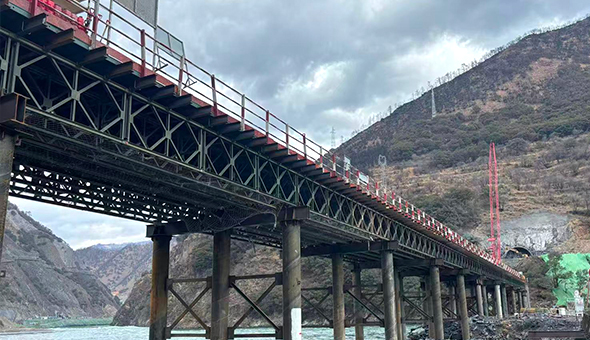 Proyek Jembatan Bailey — Cina